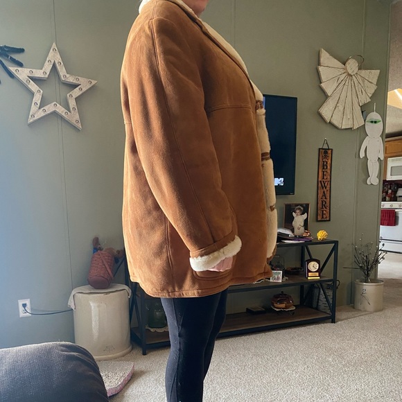 ARDNEY shearling jacket - Picture 8 of 9